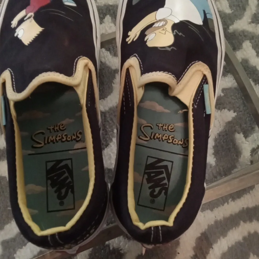 Vans Colaboration with The Simpsons size 4 youth or 5.5 women - Image 4