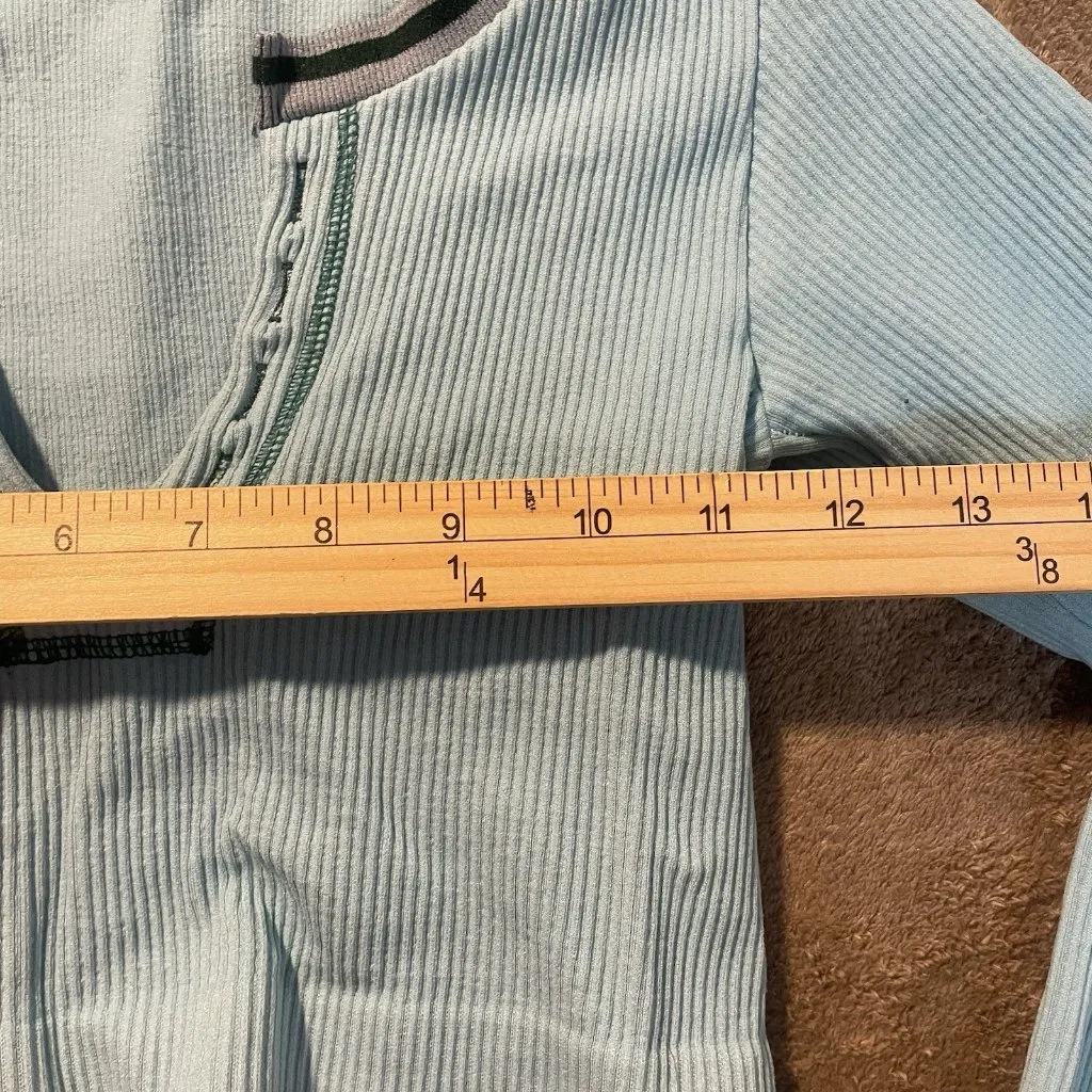 Urban Outfitters Out From Under Shirt Womens XS Crop Top Blue Ribbed Long Slv - Image 5