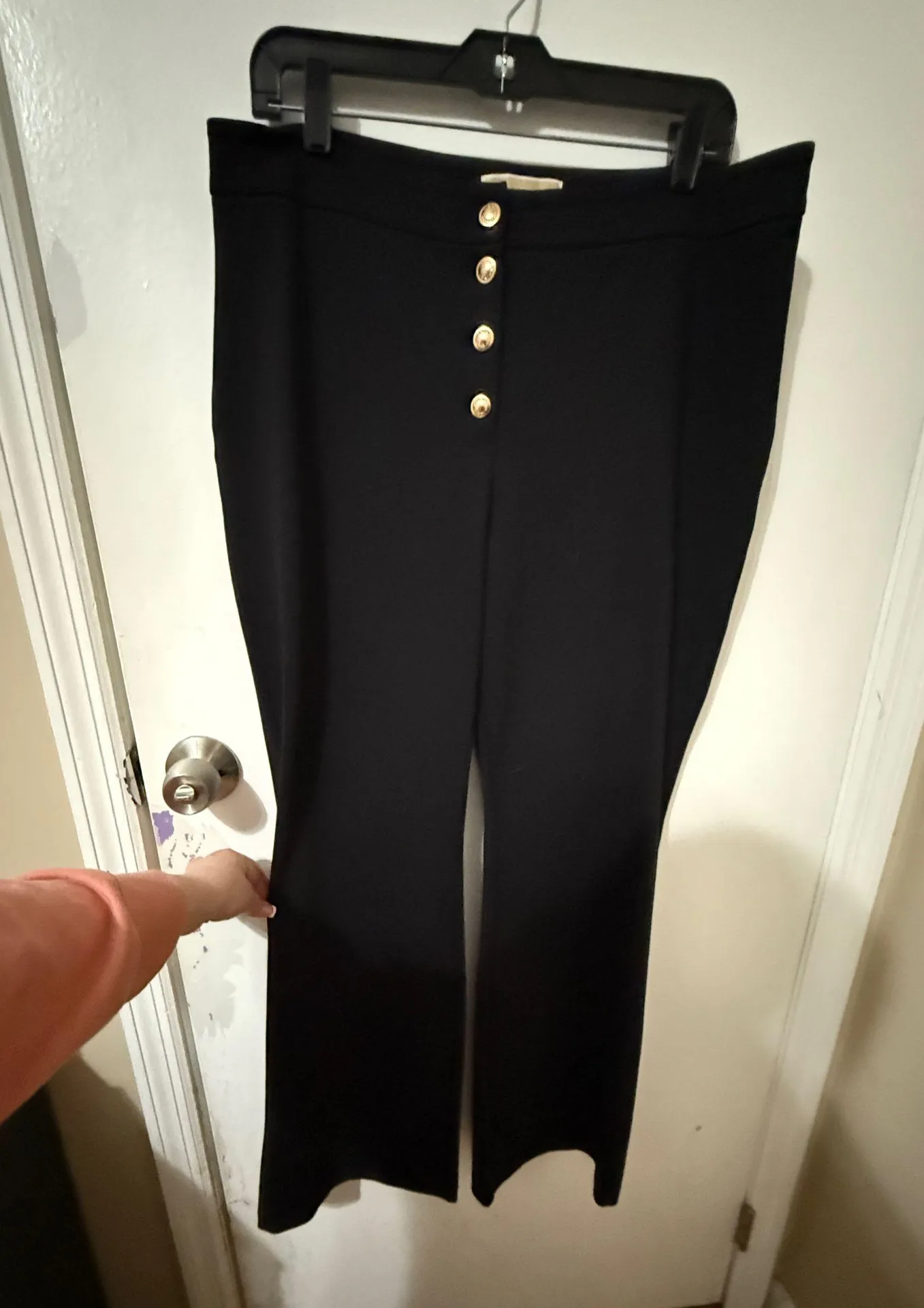 Women's Michael Kors Button fly slacks. Worn one time - Image 2