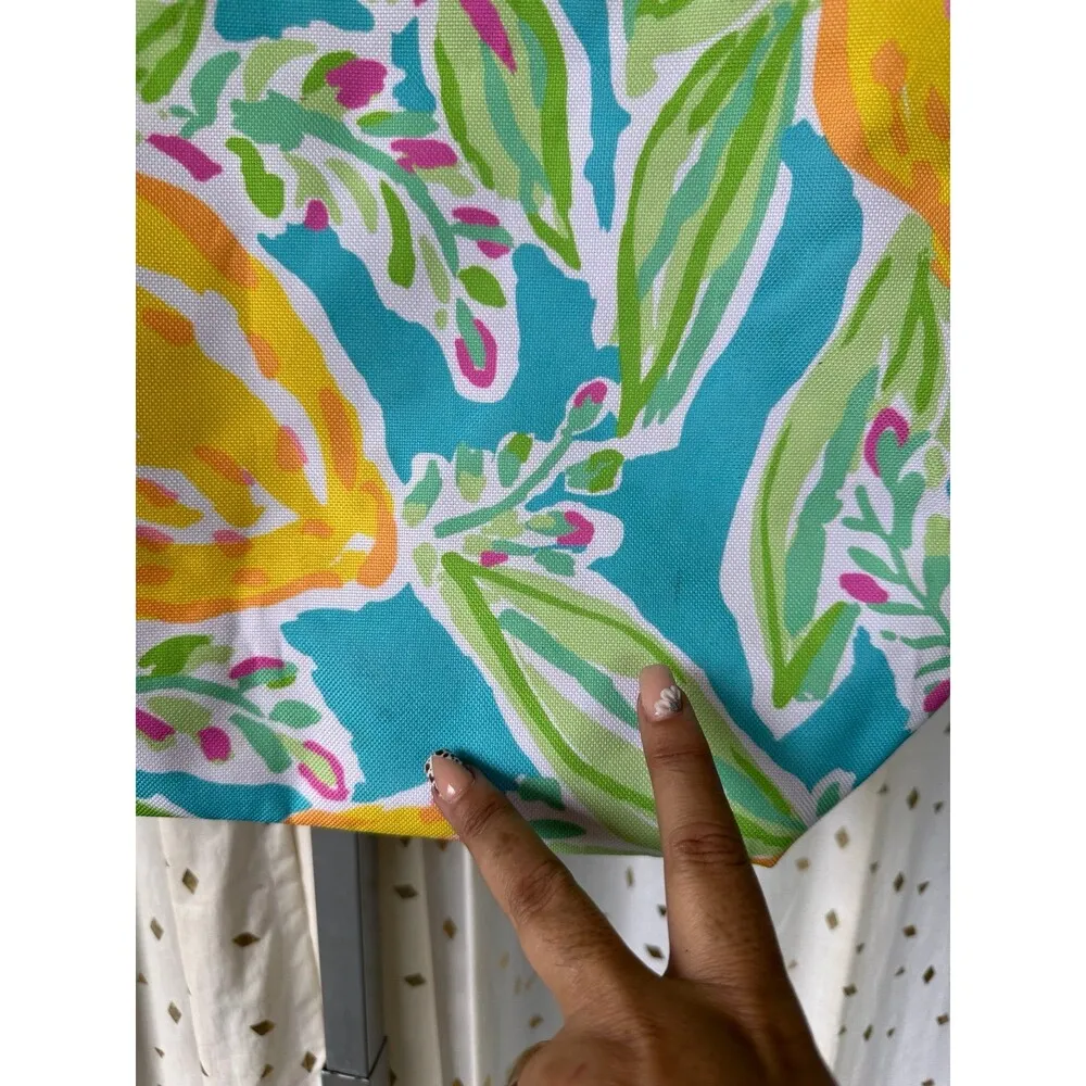 Lilly Pulitzer Estee Lauder Novelty Tropical Watercolor Lemon Canvas Tote Bag - Image 5