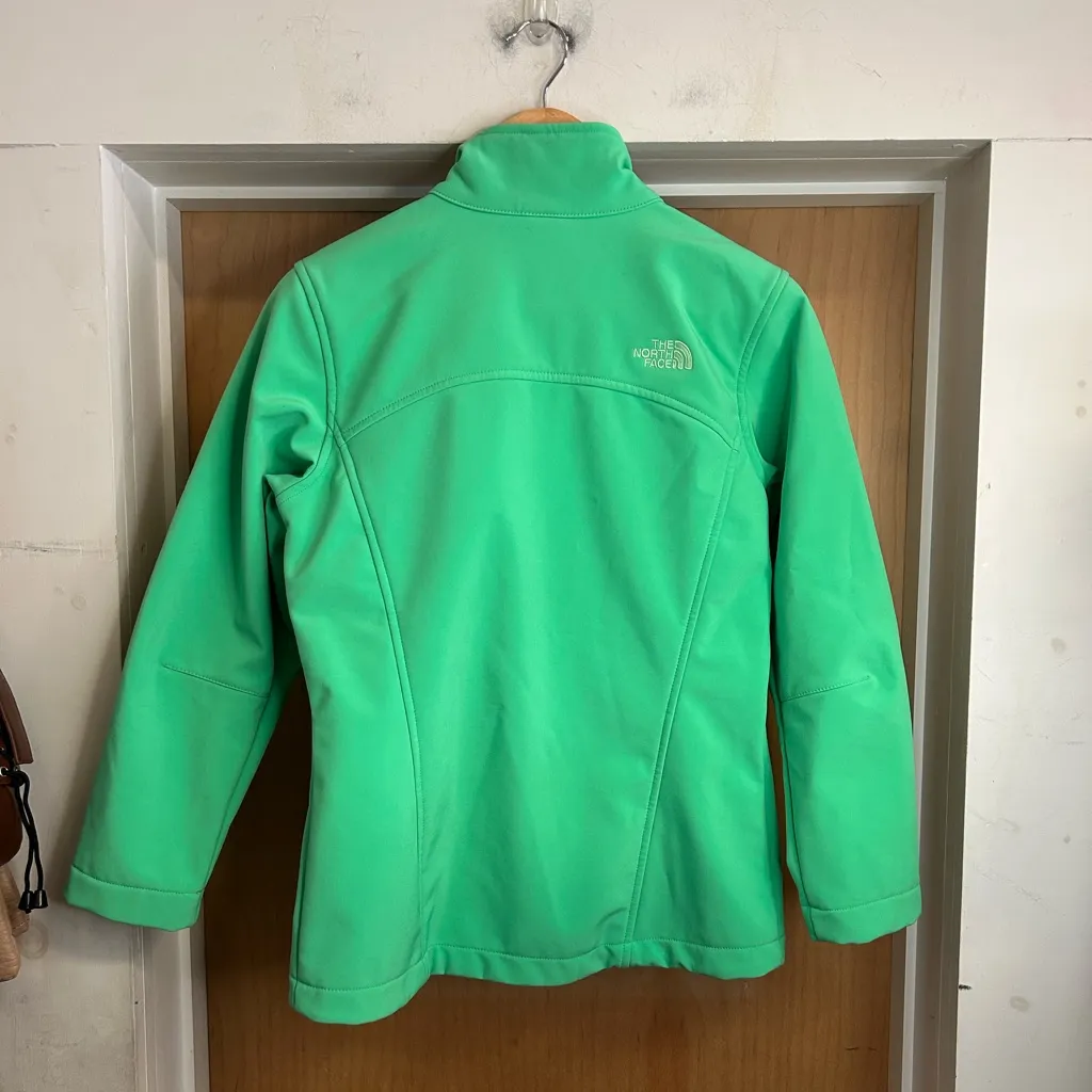 The North Face Apex Bionic Jacket in Green Fleece Lined - size S - MSRP $149!! - Image 2