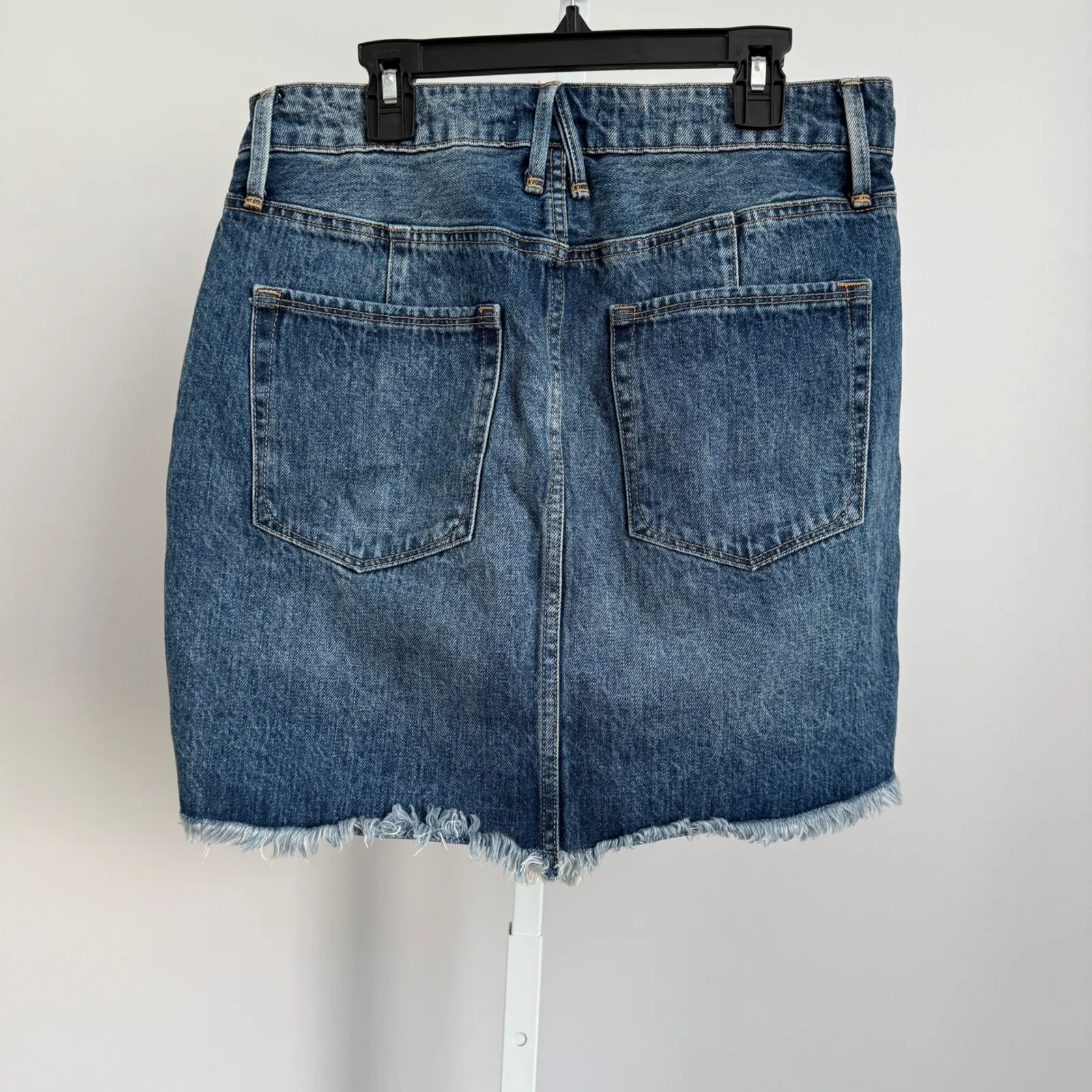GOOD‎ AMERICAN Studded Asymmetrical Mini Jean Skirt Denim Blue Womens Size 6/28 - Image 6