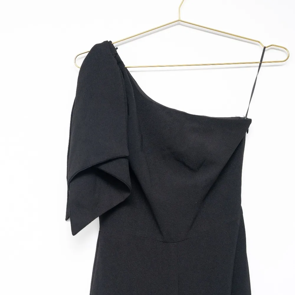 Dress The Population Tiffany One-Shoulder Jumpsuit - Image 6