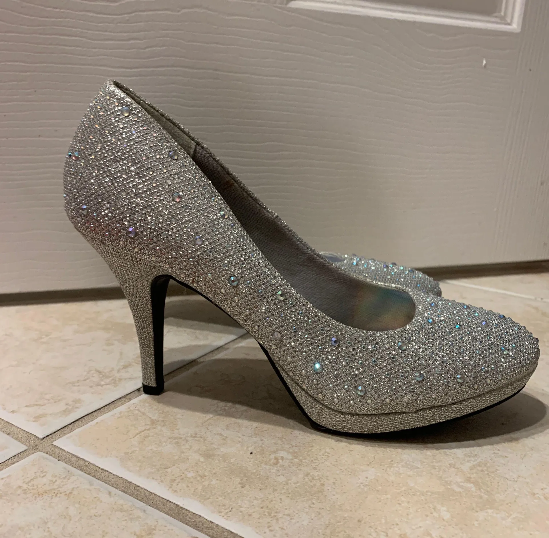 Silver Slipper Sparkly Heals - Image 2