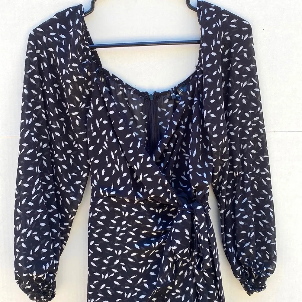 French kiss Womens size small black long sleeve leaf print wrap front dress - Image 3
