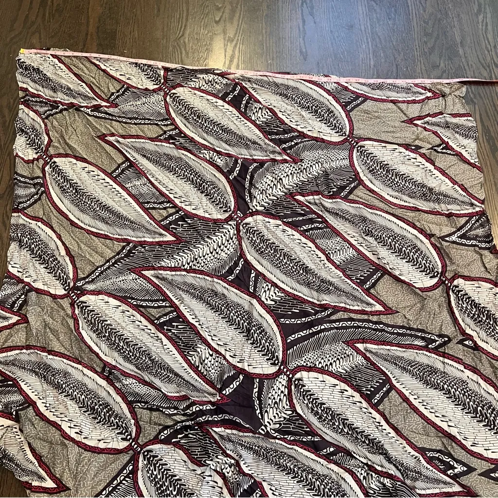 Liebeskind Graphic Scarf - Black, Red, White NWT - Image 8