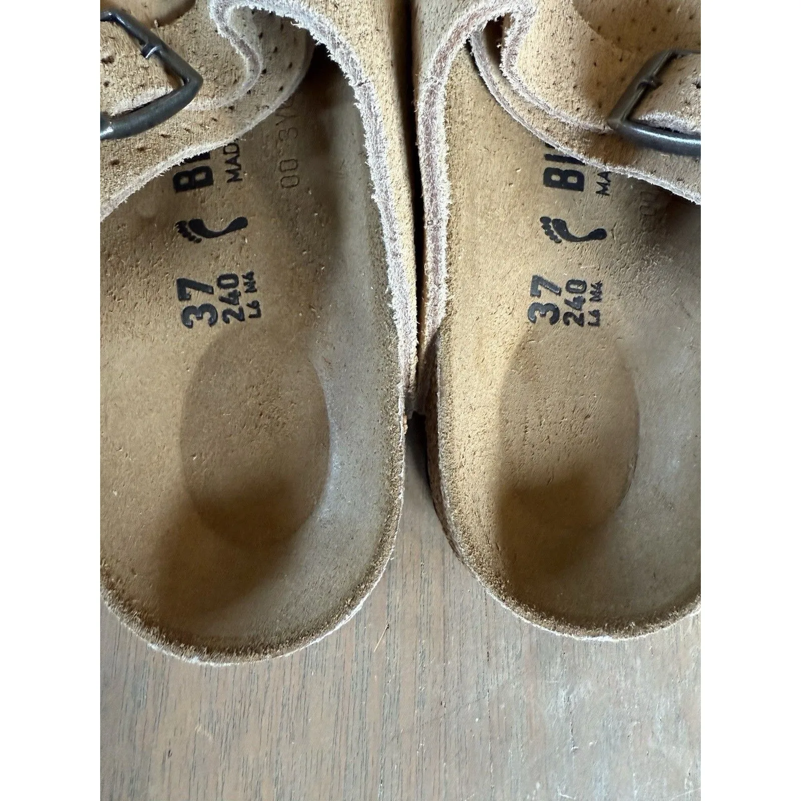 Birkenstock Sandals Size 37 Narrow Zurich BS Slides Suede Dots New Beige NEW - Image 12