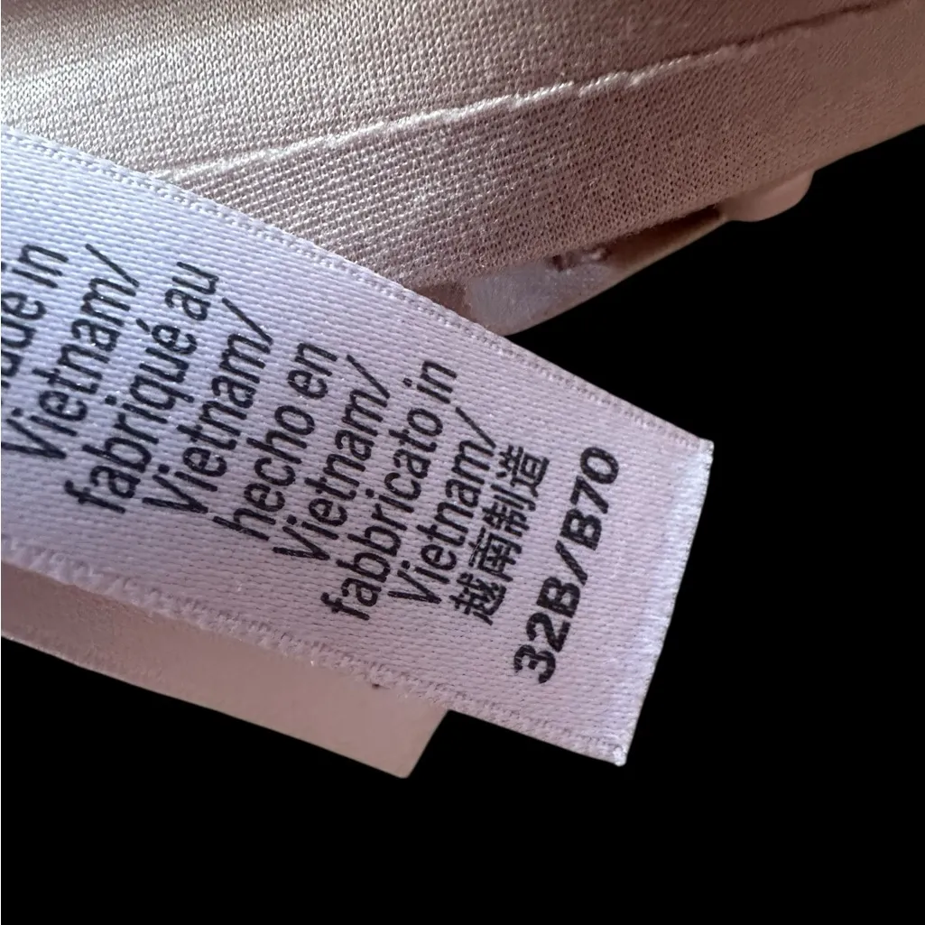 Victoria's Secret  Light Pink Seamless Bra - Image 4