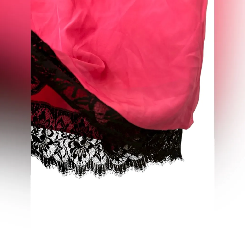Madison Marcus Silk Pink Top with Black Lace Detail - Image 4