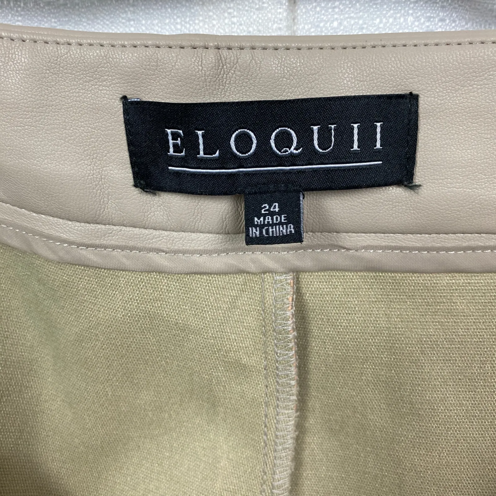 Eloquii Beige Cream Faux Leather Classic Fit Straight Leg Pants Sz.24W - Image 8