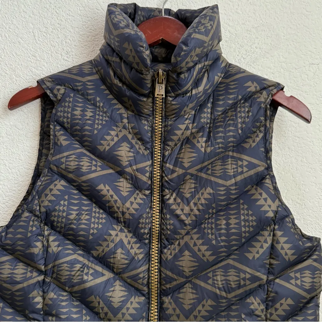 PENDLETON Aztec Print 90% Duck Down Quilted Lightweight Vest Jacket Size XS - Image 3