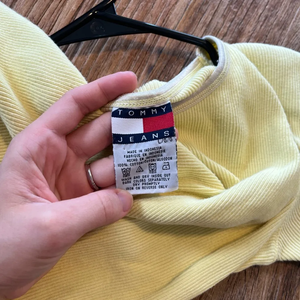 Tommy Hilfiger Vintage Lettuce Hem Top- Size Large - Image 6