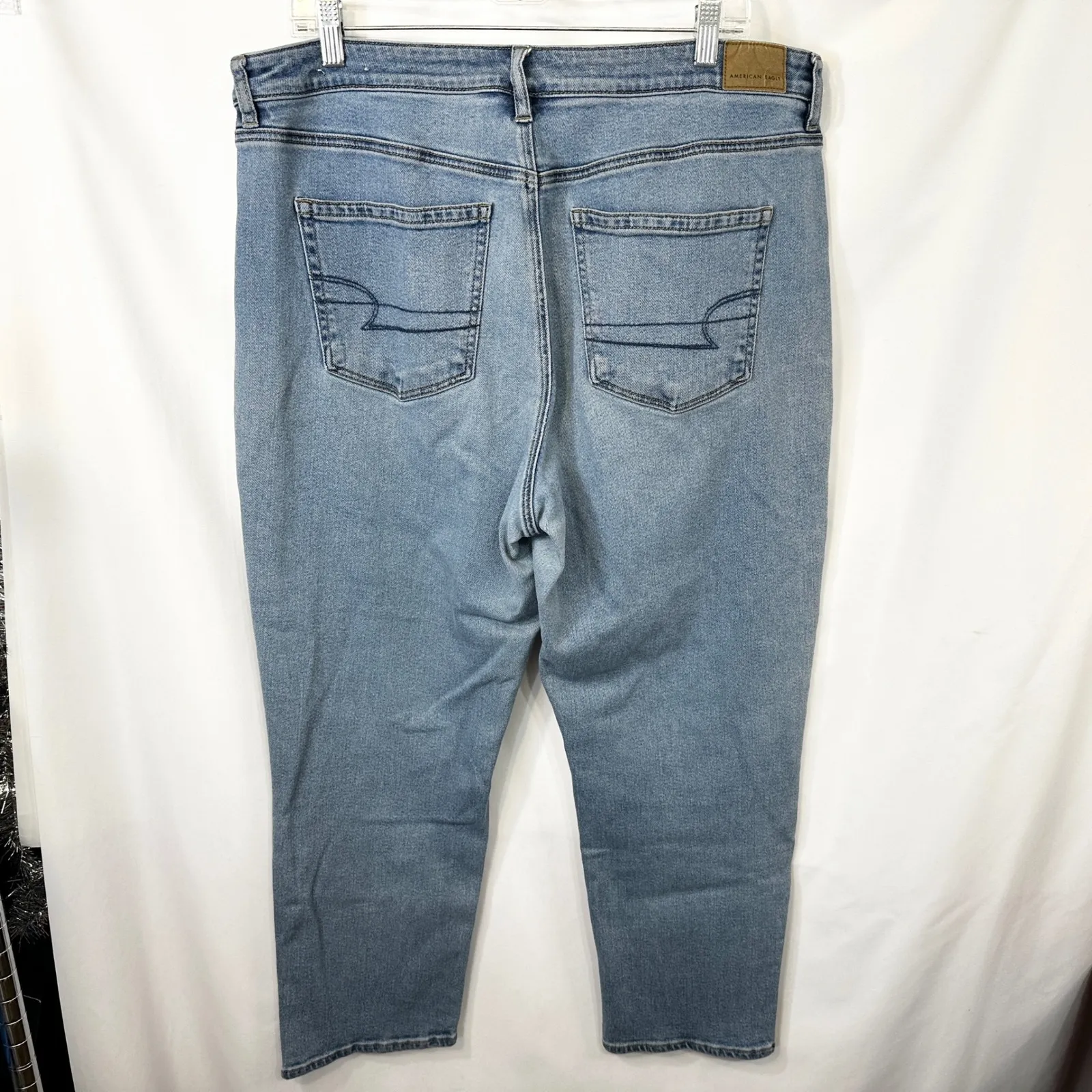 American Eagle Plus Size 18 Mom Jeans Light Wash Stretch High Rise Relaxed 834 - Image 2