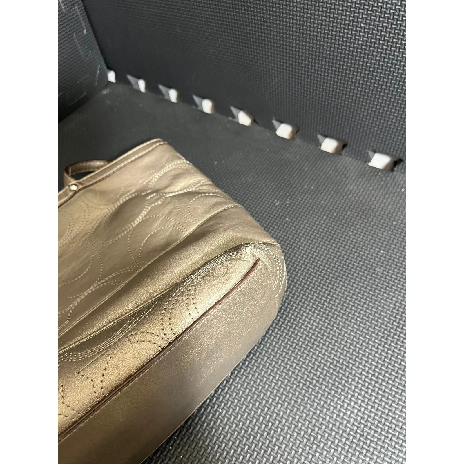 Coach Signature F19409 Leather Tote Shoulder Bag Purse Lavender Lining‎ - Image 8