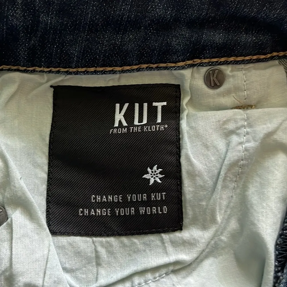 Kut From The Kloth Gidget Fray Short Mid Rise Size 8 - Image 10