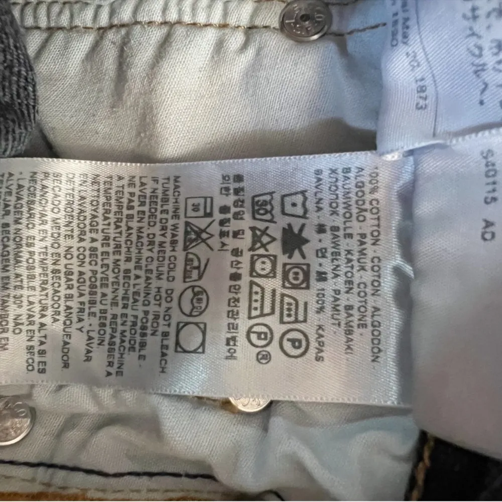 Levi’s 501 Cut Off Jean Shorts High Rise Raw Hem Size 28 Dark Blue Wash - Image 7