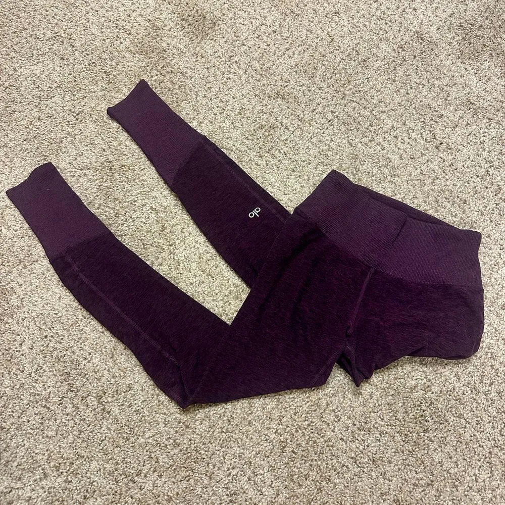 ALO Yoga Purple Leggings - Image 3