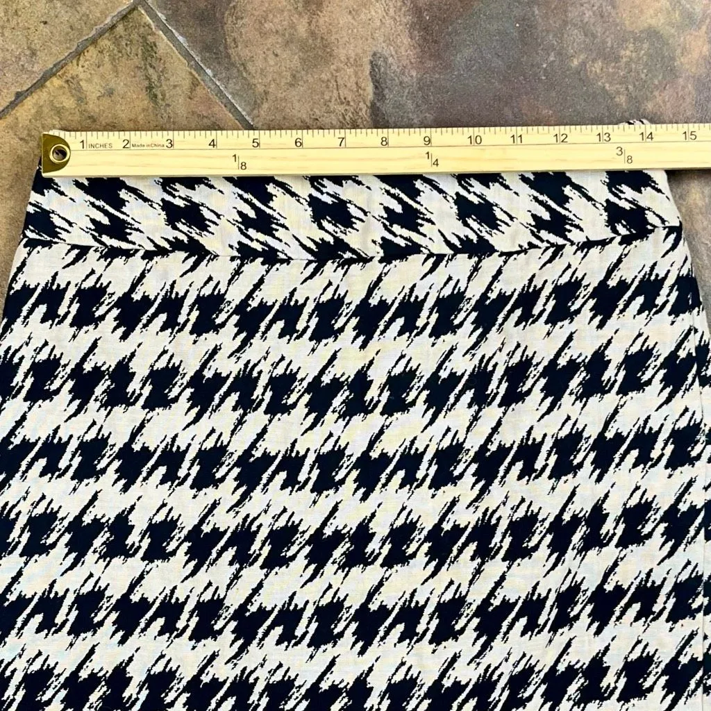 Ann Taylor Petite Beige Houndstooth Mini Skirt 4P - Image 2