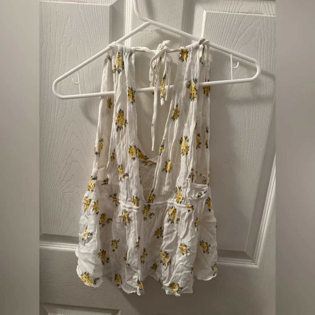 Forever 21 Ivory Top with Sunflower Print - Image 2