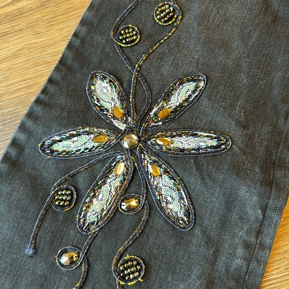 Azi ladies embroidered beaded floral glam denim jeans size 8 Blue - Image 4