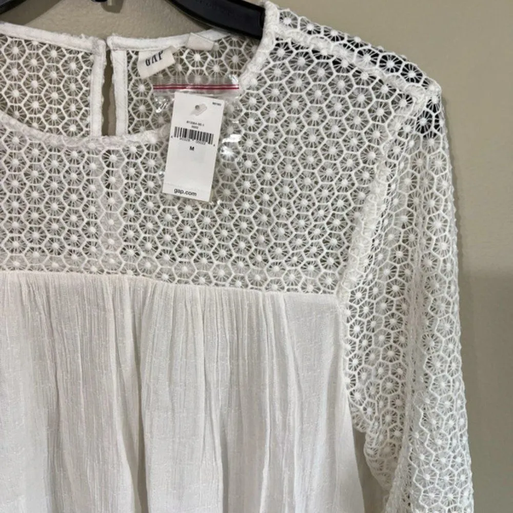 NWT Gap medium white top - Image 2