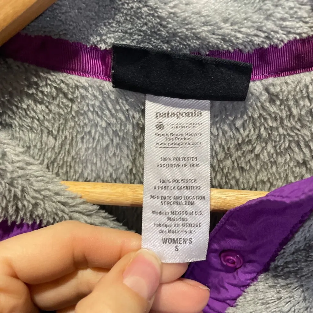 Patagonia Womens Small Gray & Purple Fleece Pullover Snap-T Sweater - Image 4
