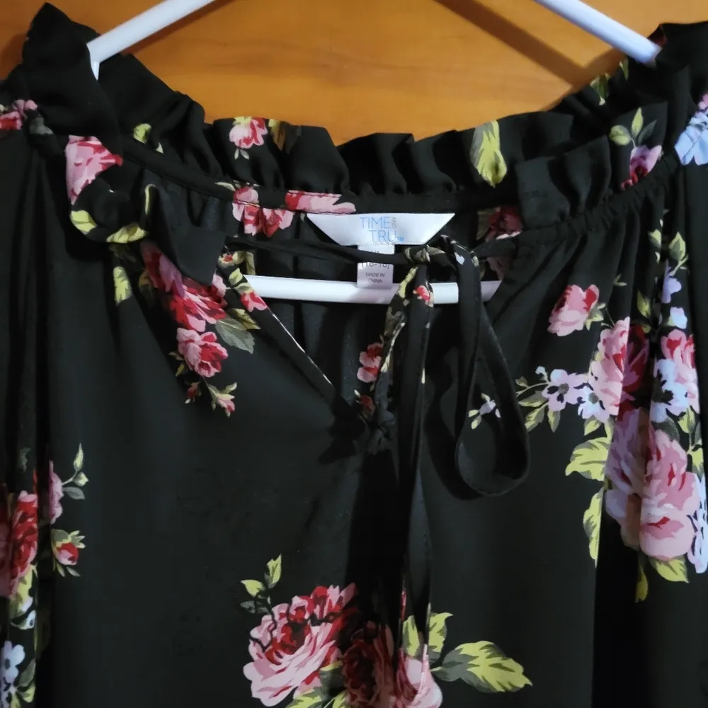 Floral flowy top on black background Pink Size XL - Image 3