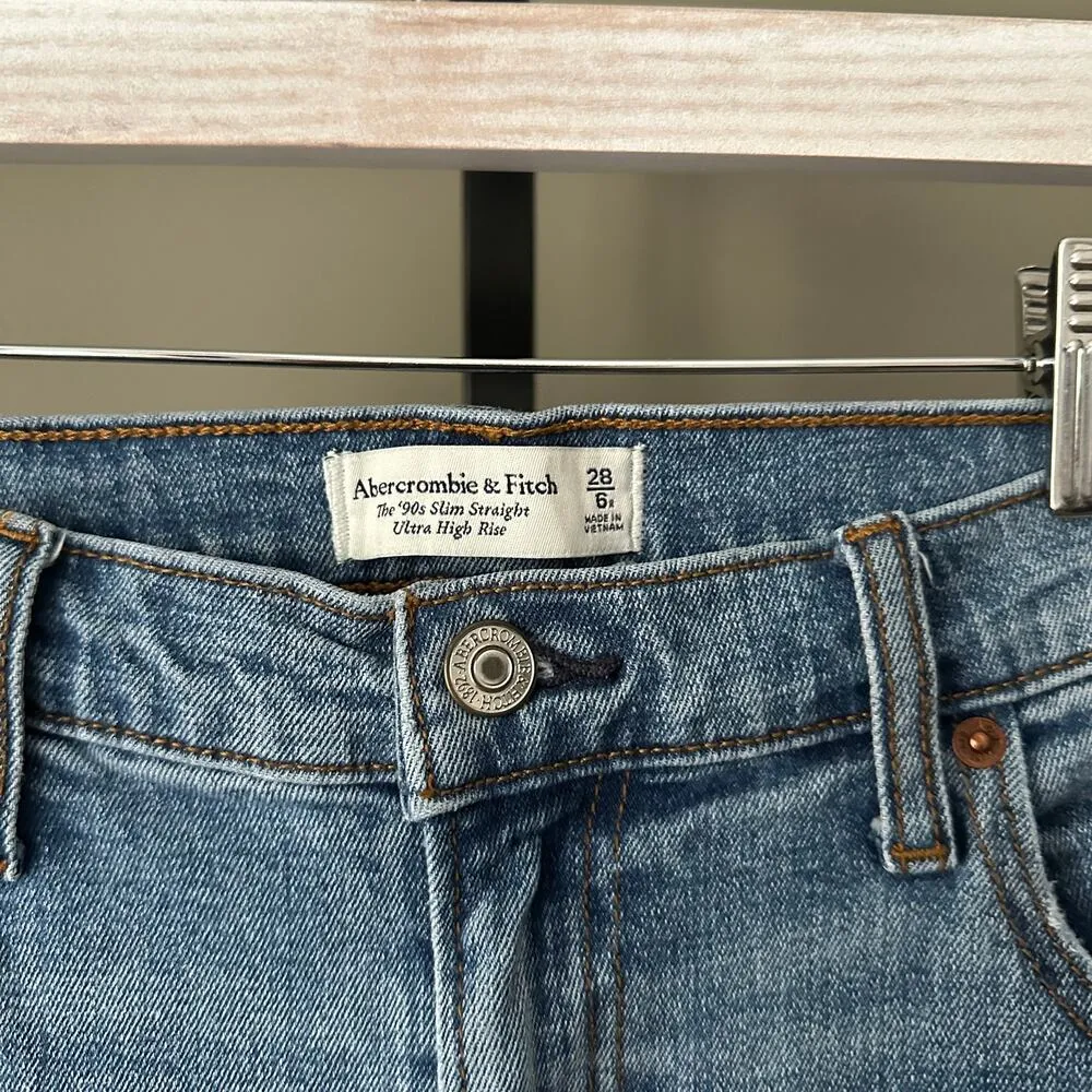 Abercrombie  & Fitch 90’s Slim Straight Ultra High Rise  - 28 /6 - Image 2