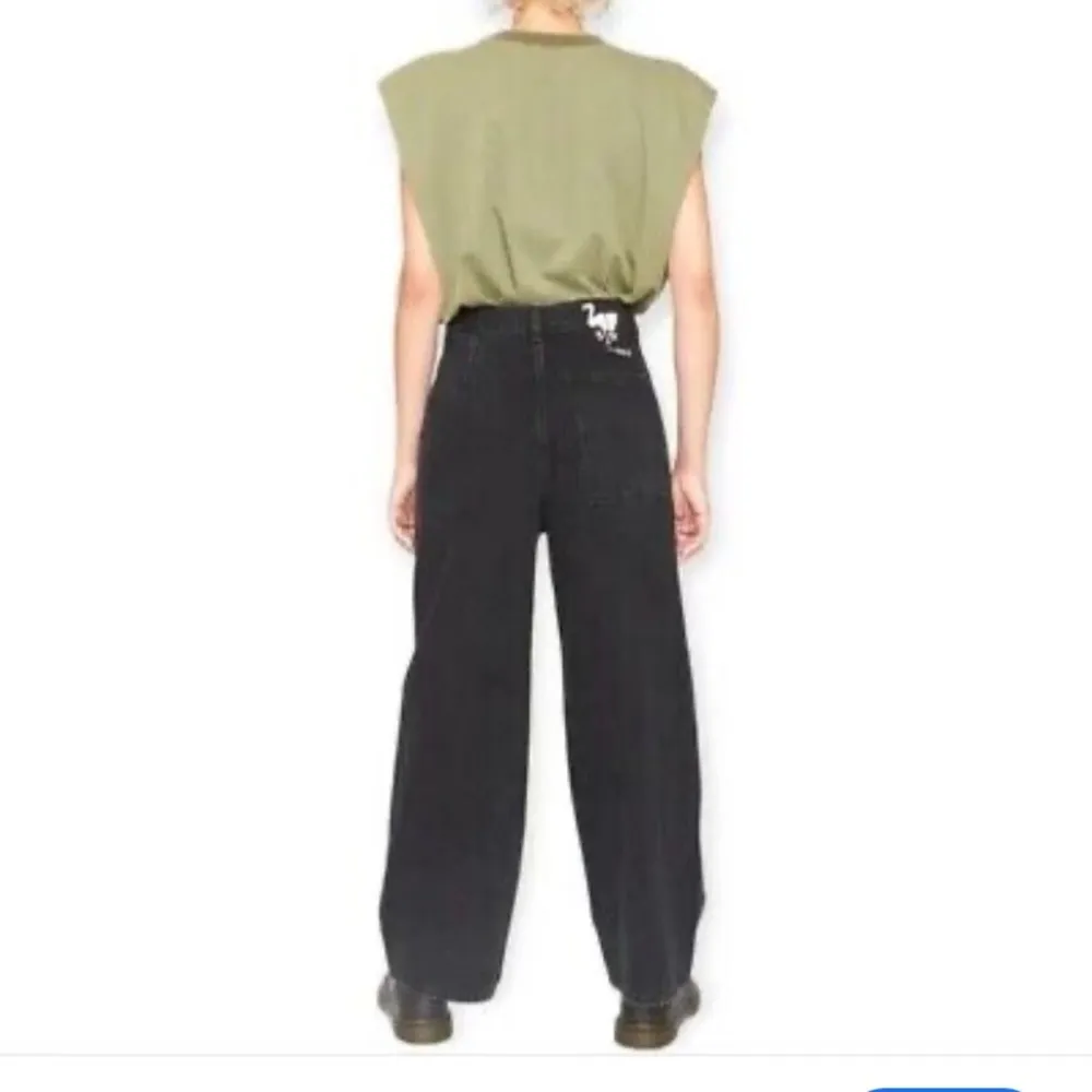 NWT‎ Free People x Sandrine Rose Strong Shoulder pad Tee, Army Color size small Green - Image 3