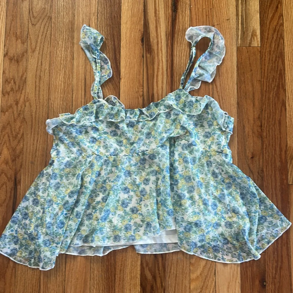 Women's Scoop Neck Chiffon Flutter Tank Top
- Wild Fable™ Green Floral XL target - Image 4