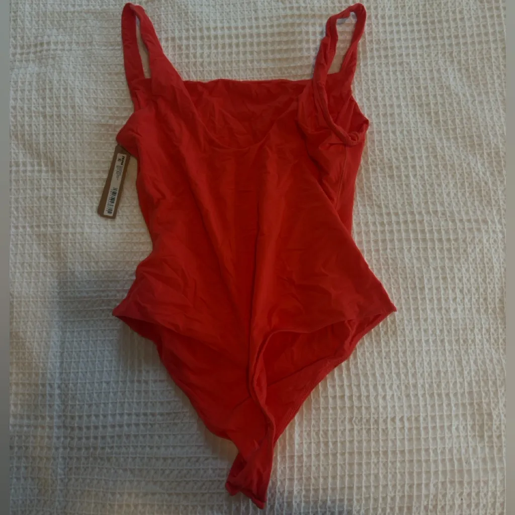 SKIMS Fits Everybody Square Neck Bodysuit - Image 2