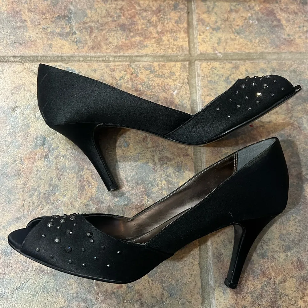 the touch of nina | size 8 | heels with gemstones - Image 2