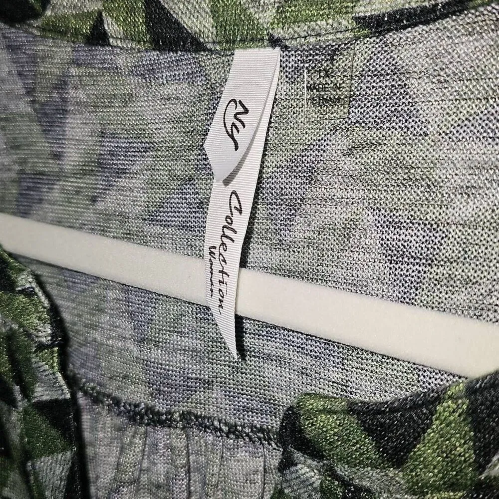 Womens Eyelet Blouse, NY Collection 3/4 sleeves, Size 1X. Color Olive green and - Image 8