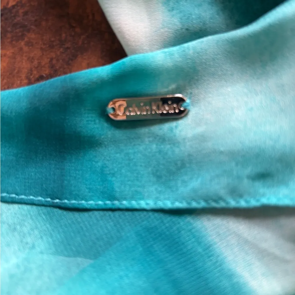 Calvin Klein Lightweight Teal White Infinity Scarf – Versatile Look - Image 6