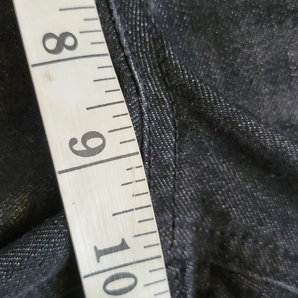 Empyre distressed denim shorts size 10 - Image 6