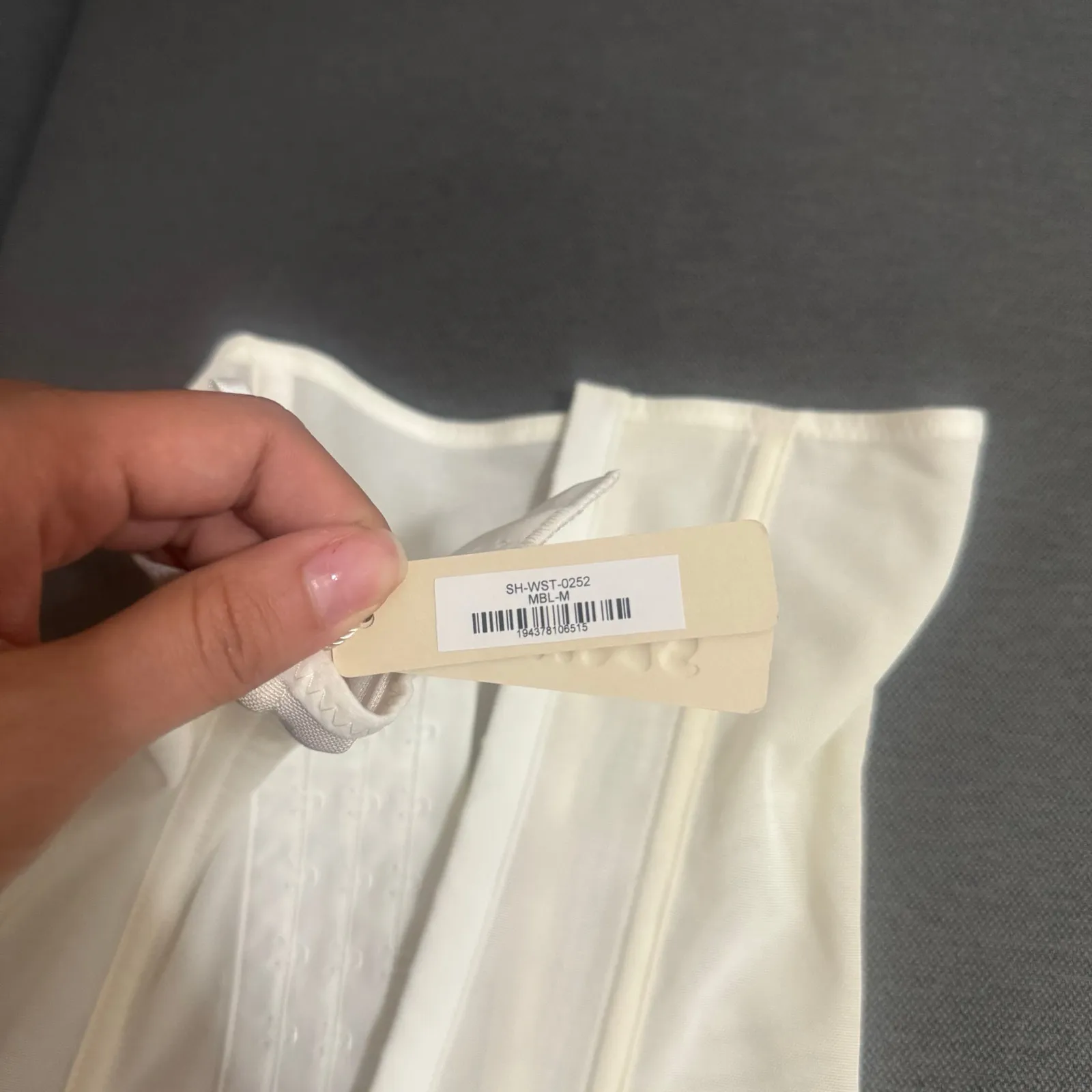 SKIMS Size Medium Marble White Corset Power Mesh Waist Trainer NWT - Image 5