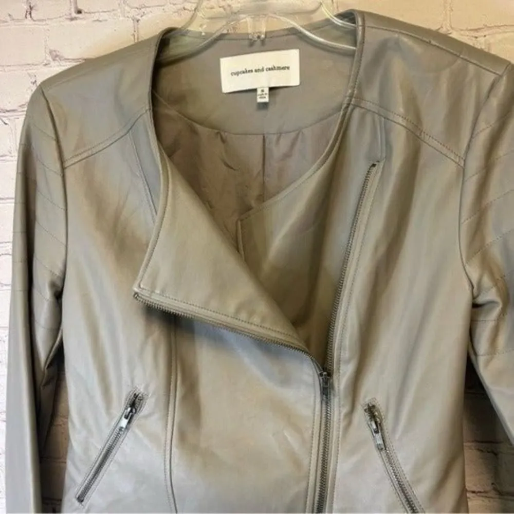 Cupcakes and Cashmere  stunning faux leather moto jacket size small - Image 5