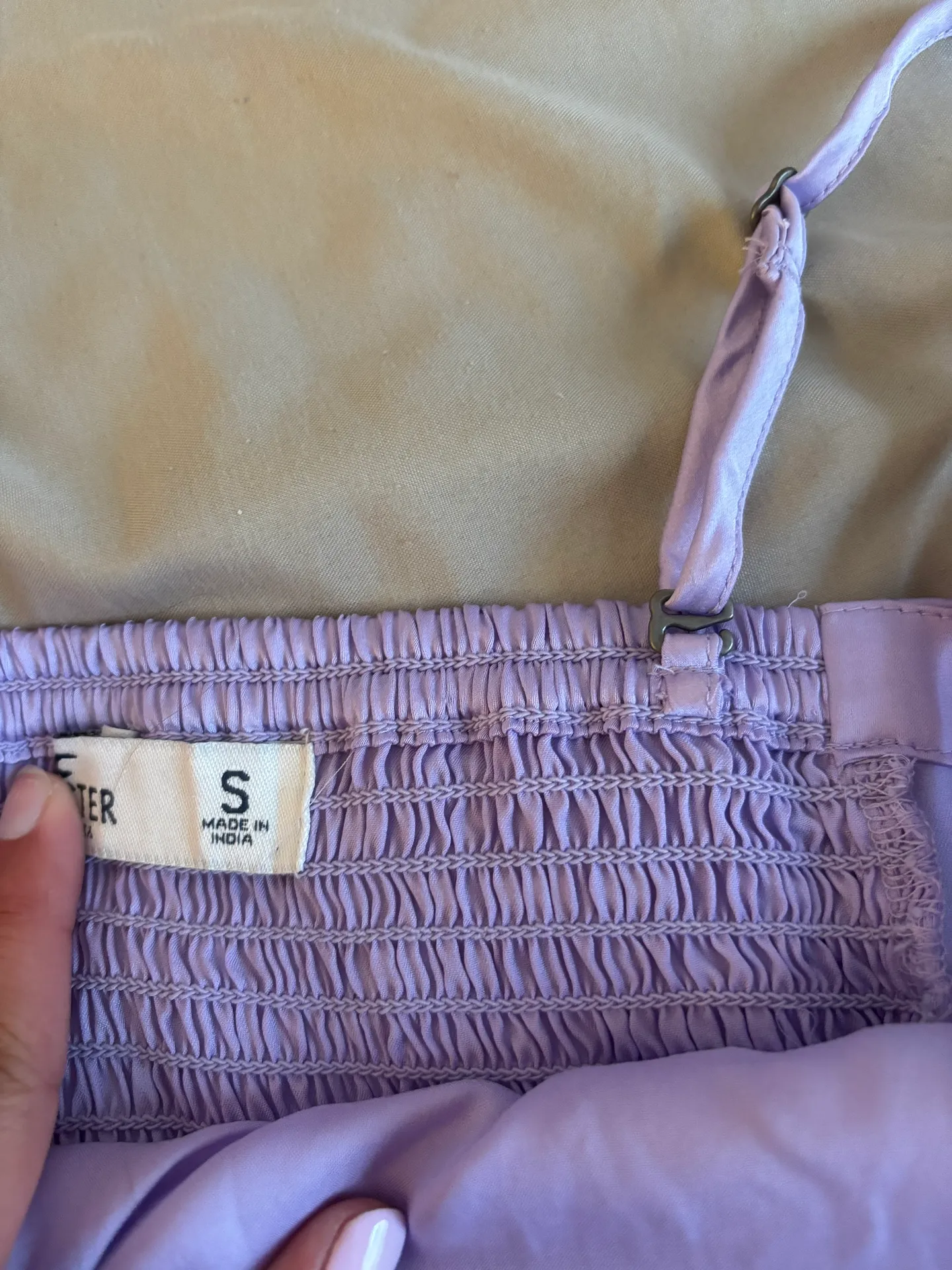 Hollister holster silk shirt - Image 3