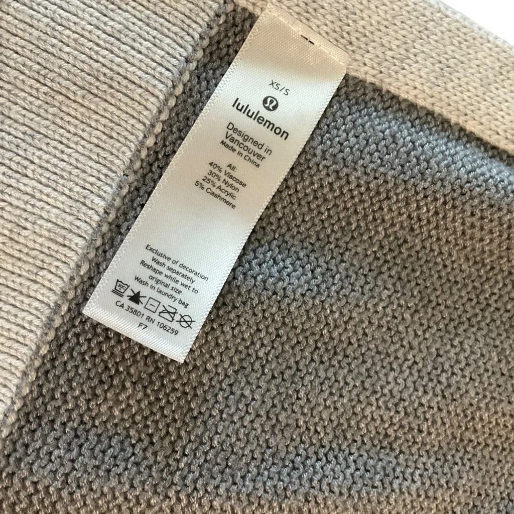 Lululemon Opened Up Hooded Poncho Heathered Gray Cashmere Blend Short Sleeve XS Size undefined - Image 5