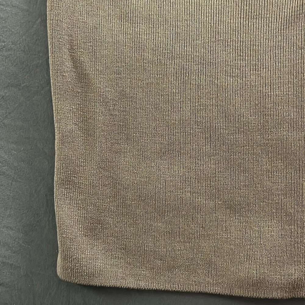 NWT H&M TOP - Image 4