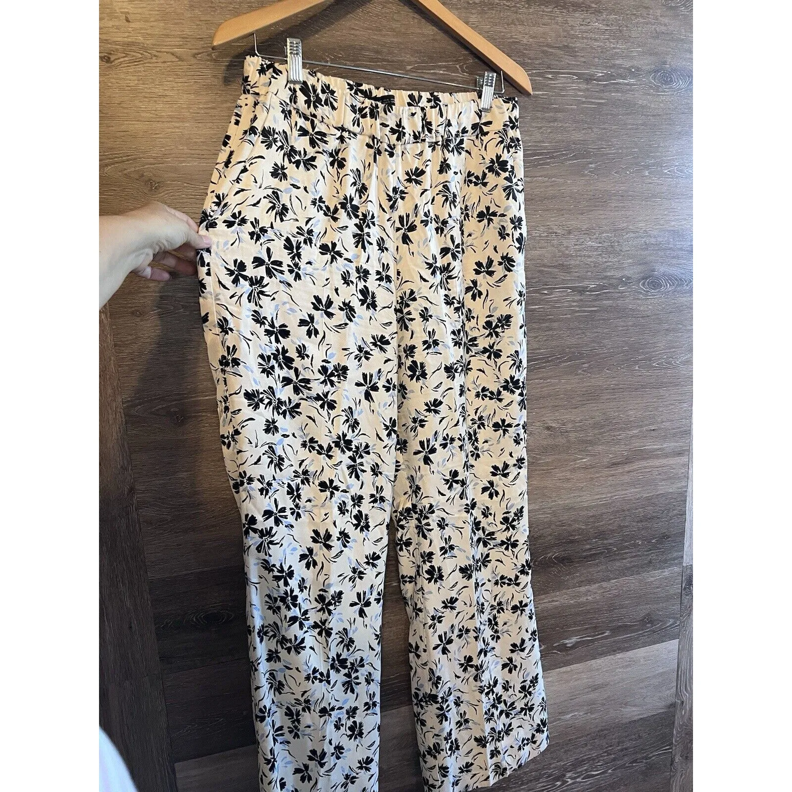 Zara Satin Floral Tapered Viscose Pants Size L - Image 2