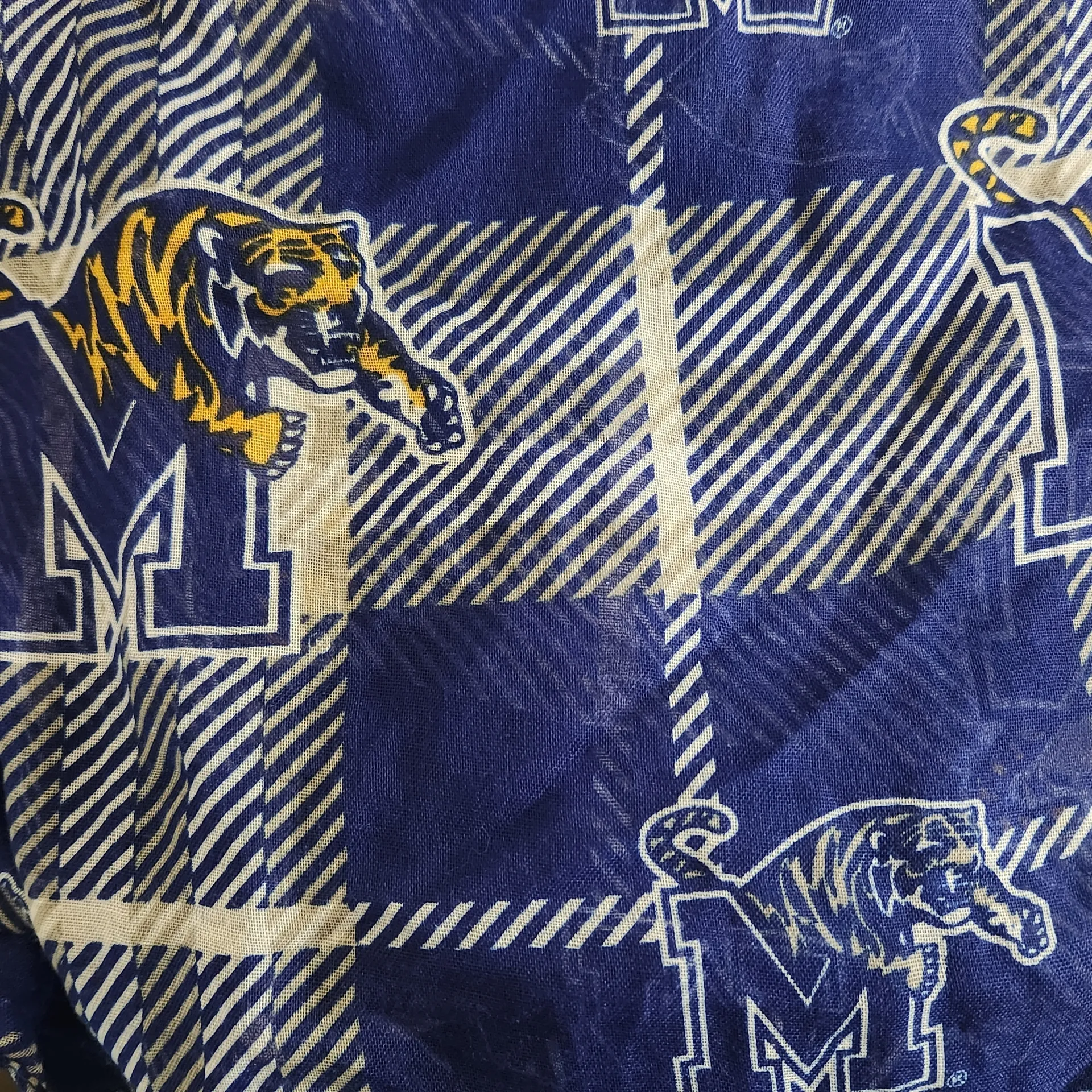 Forever Collectibles Blue Memphis Tigers Infinity Scarf NWT Memphis Tigers Scarf - Image 3