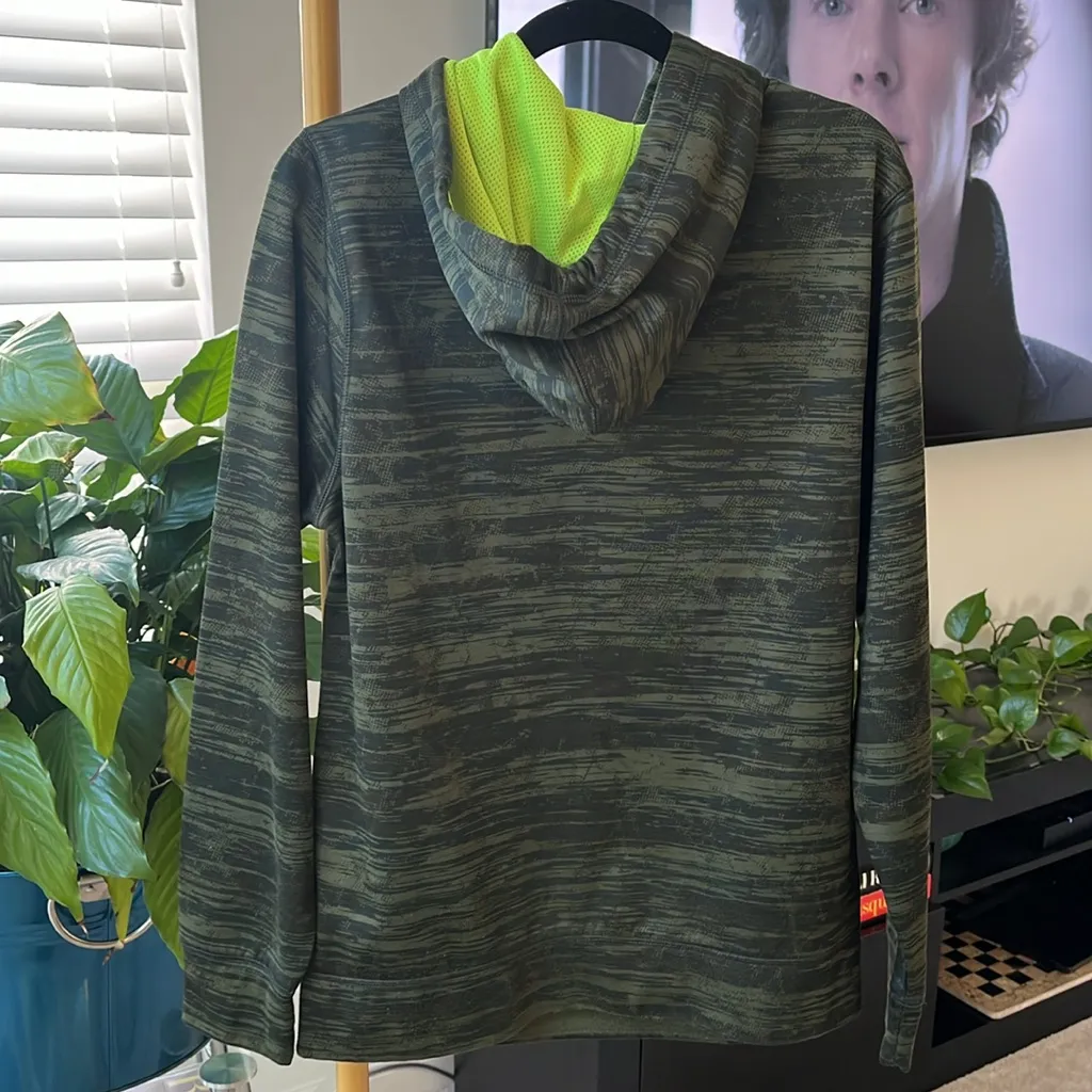 Old Navy hoodie - Image 2