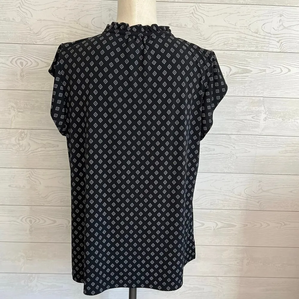 Women’s Liz Claiborne Career black/white geometric pattern  top Size XL - Image 2