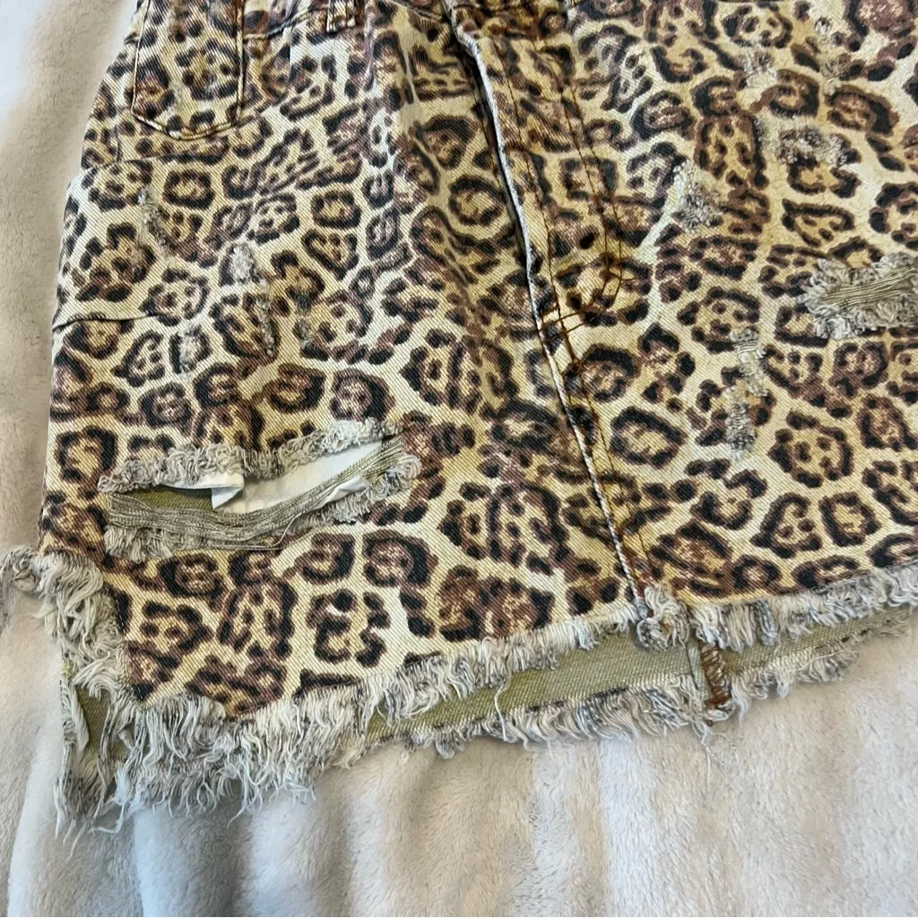 One Teaspoon
vanguard mid rise denim skirt - Image 5