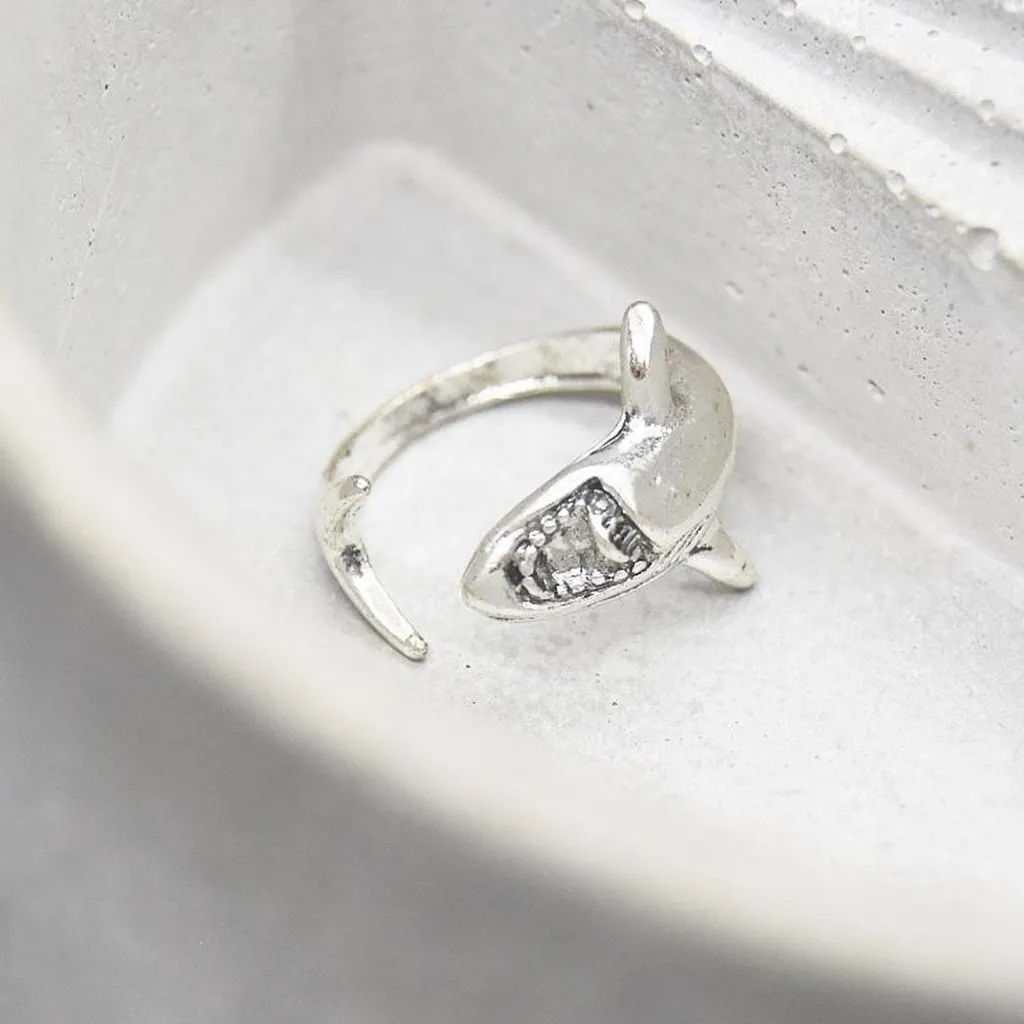 Jaws Great White Shark Ring Silver Size 6 - Image 3