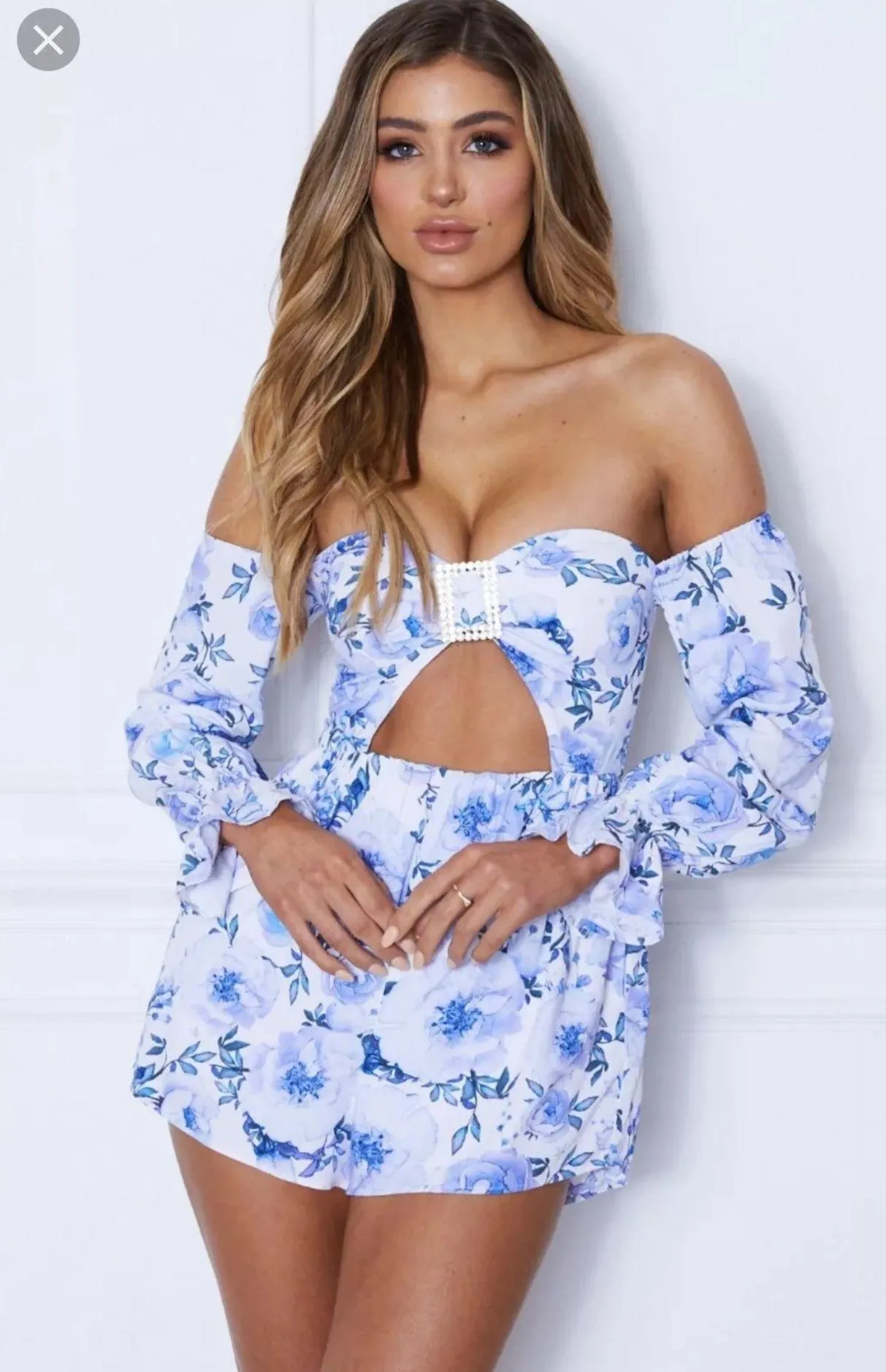 White Fox La Rousse playsuit floral size Medium - Image 3