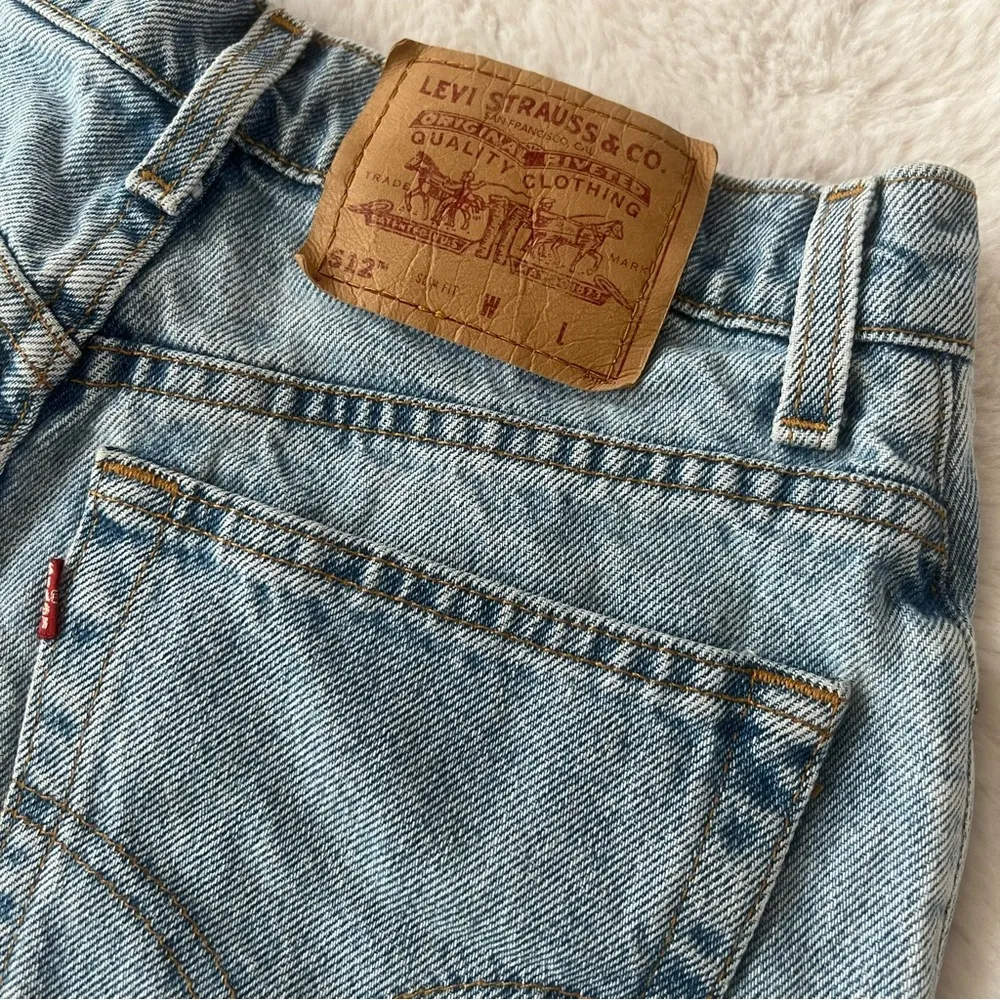 VINTAGE Levi’s 512 Slim Mom Shorts 90s Custom Floral, hand painted - Image 5