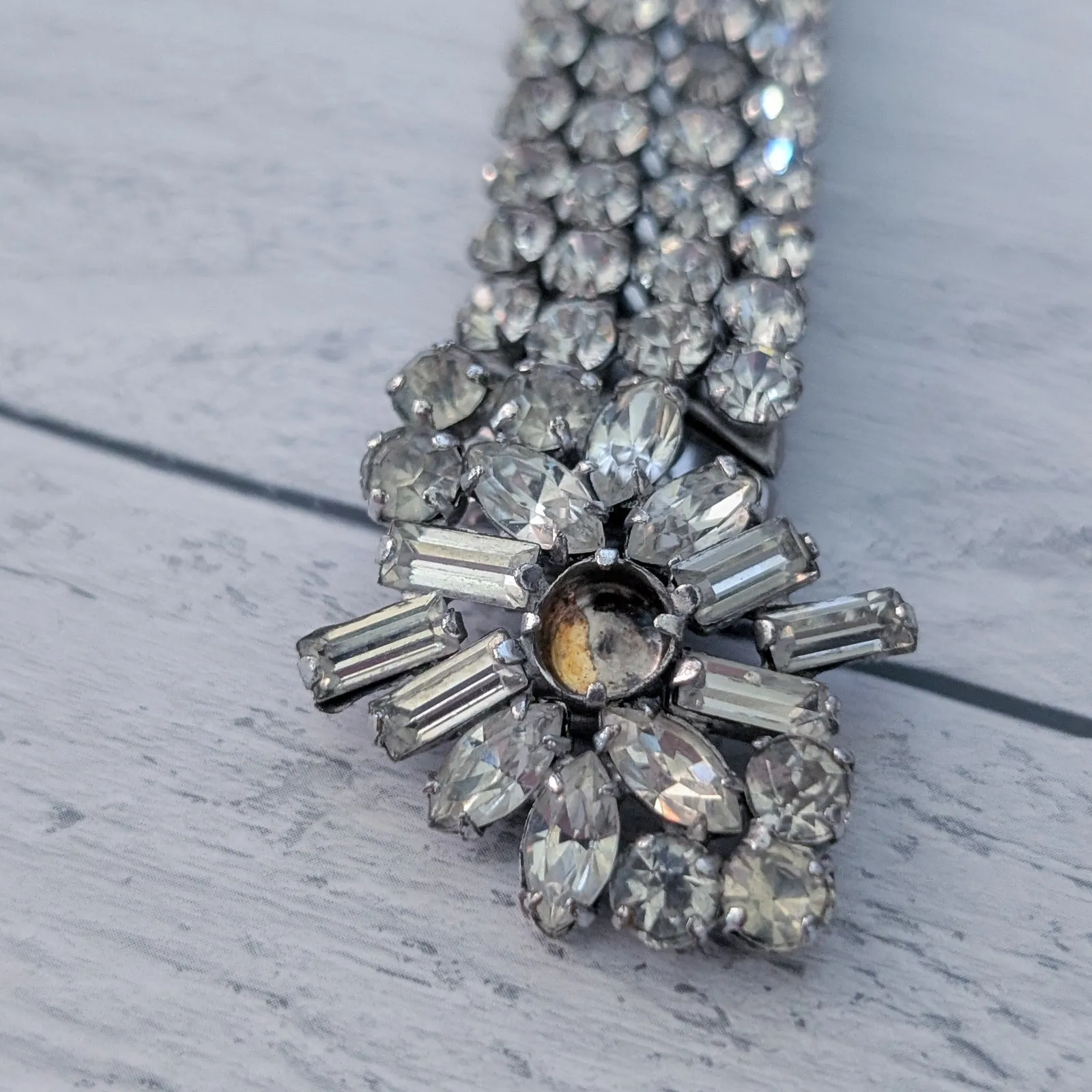 Silver Tone & Clear Gem Chunky Stretch Bracelet - Image 13