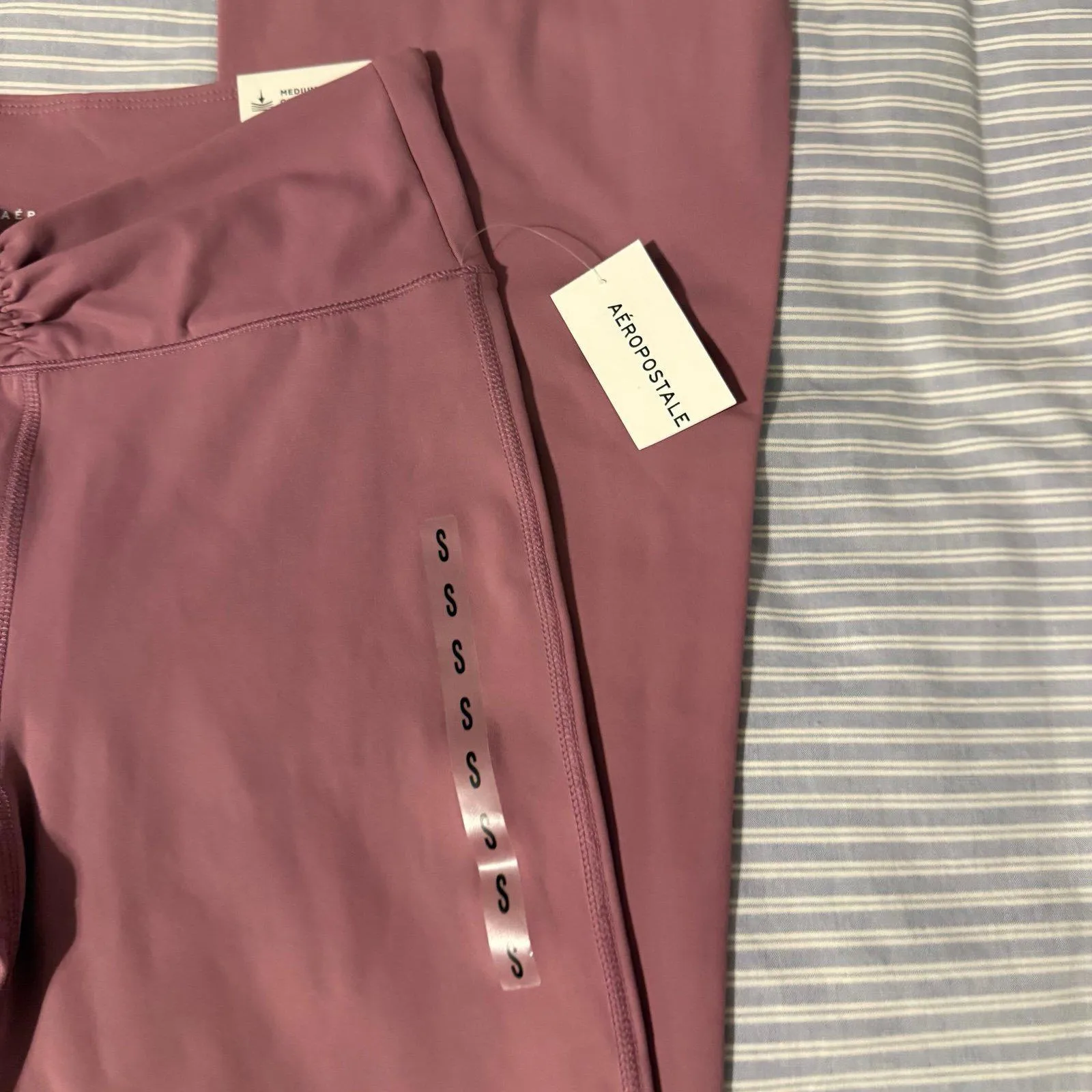 Aeropostale Cinched Flare leggings - Image 2